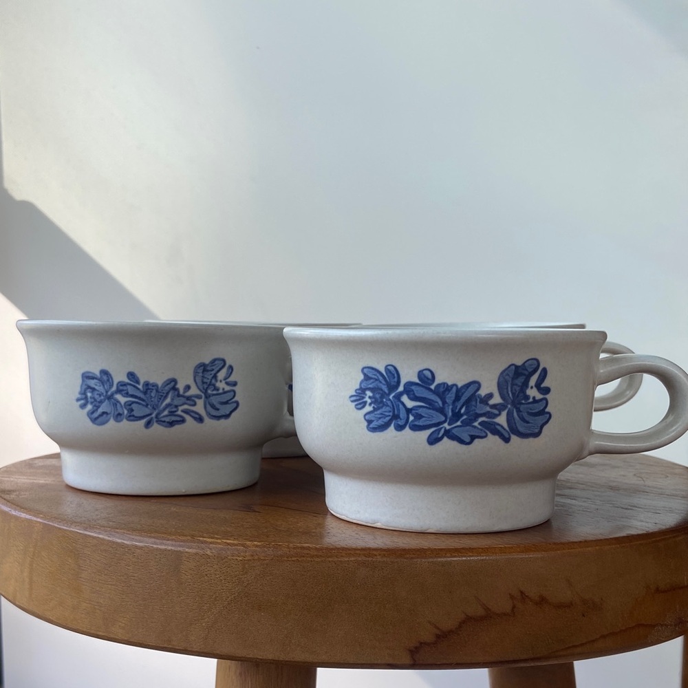 Vintage Pfaltzgraff Mugs- Set of 4